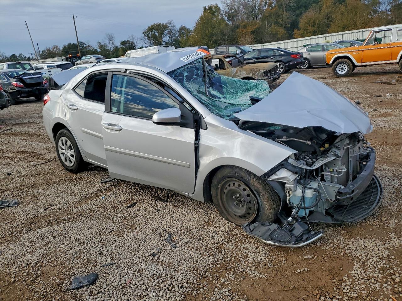 2015 TOYOTA COROLLA L photo 4