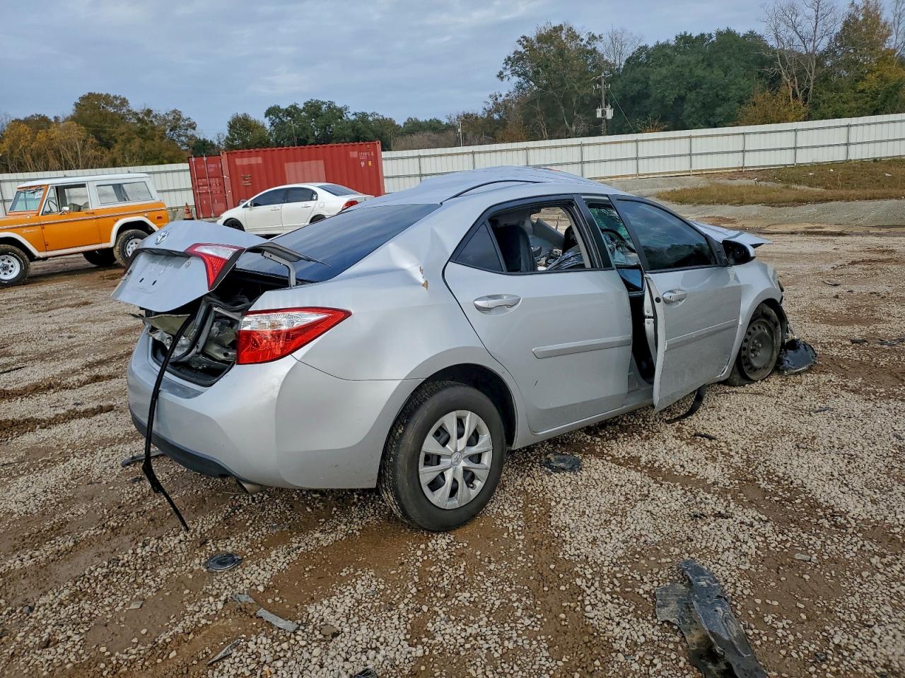 2015 TOYOTA COROLLA L photo 3