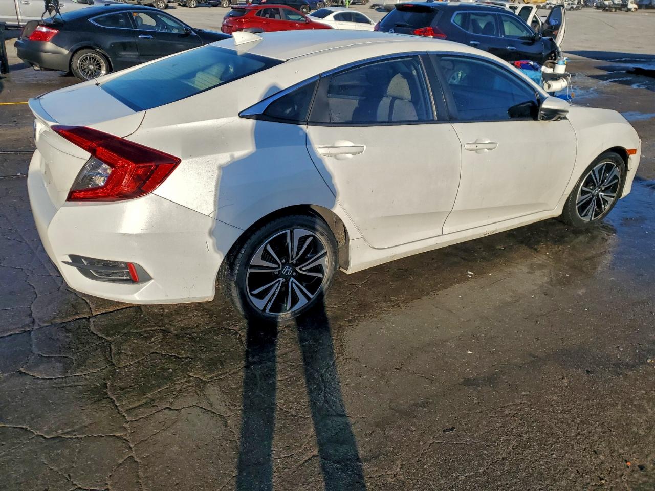2016 HONDA CIVIC EX photo 3