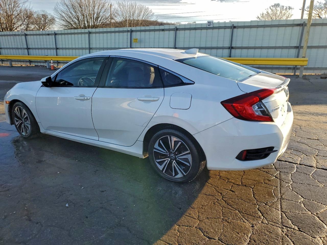 2016 HONDA CIVIC EX photo 2