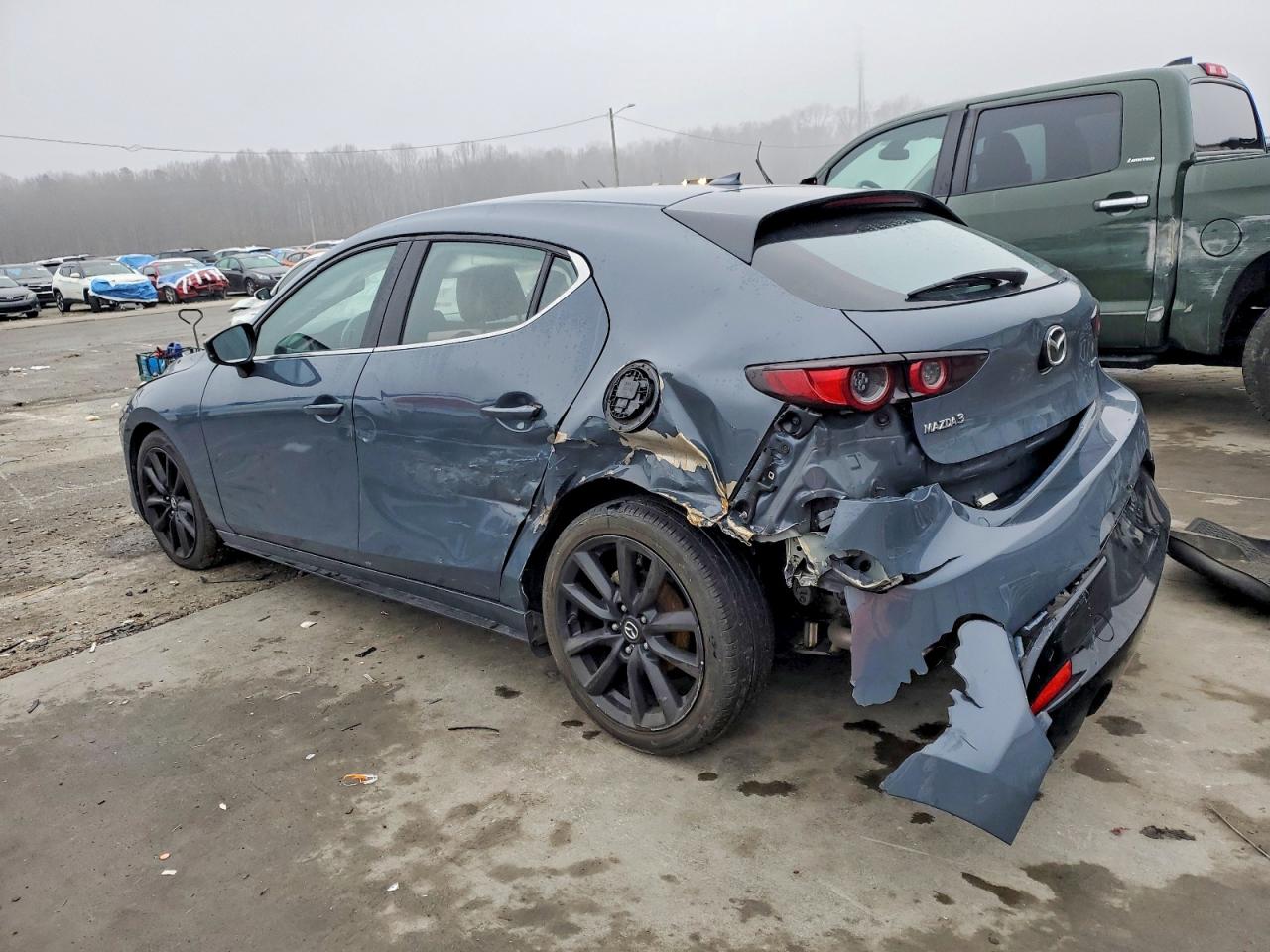 2019 MAZDA 3 PREMIUM photo 3