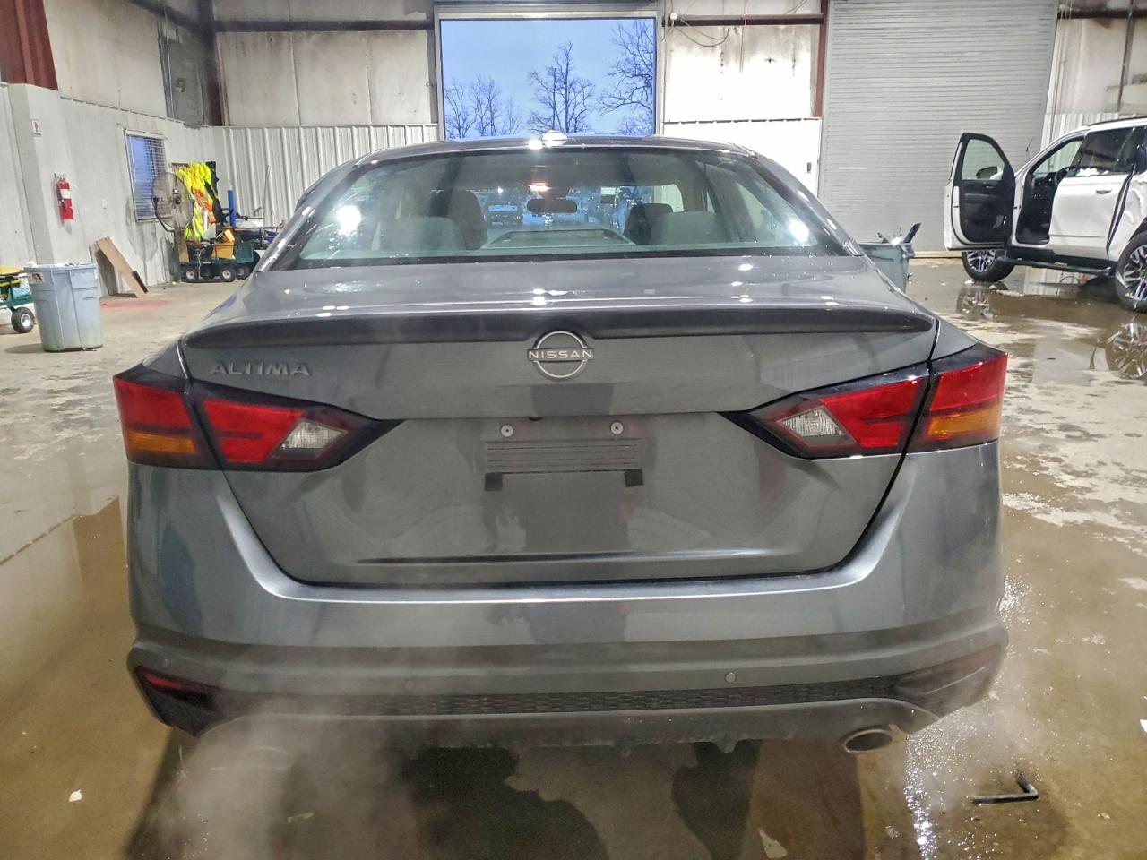 2025 NISSAN ALTIMA SV photo 6