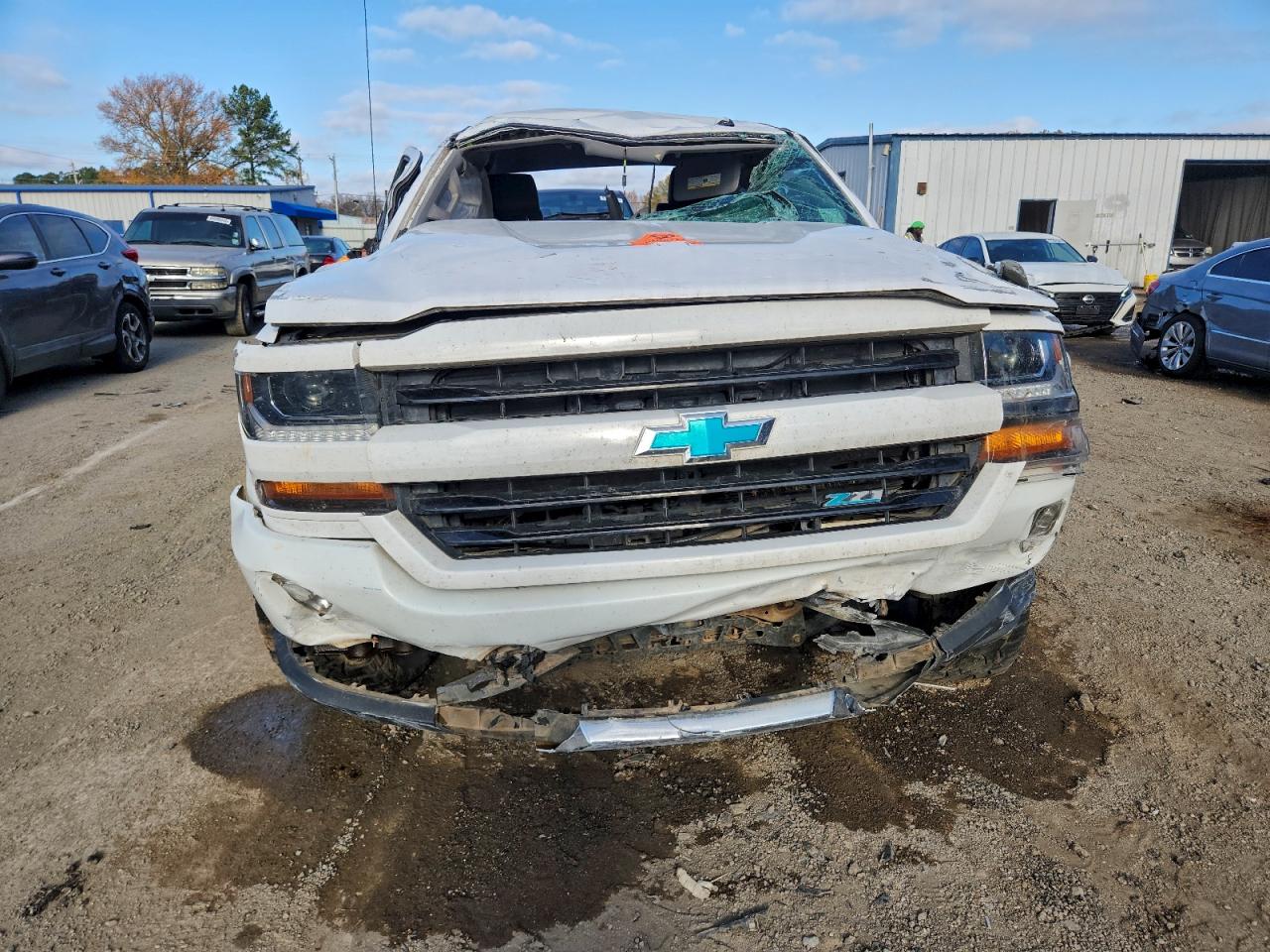 2018 CHEVROLET SILVERADO K1500 LT photo 5