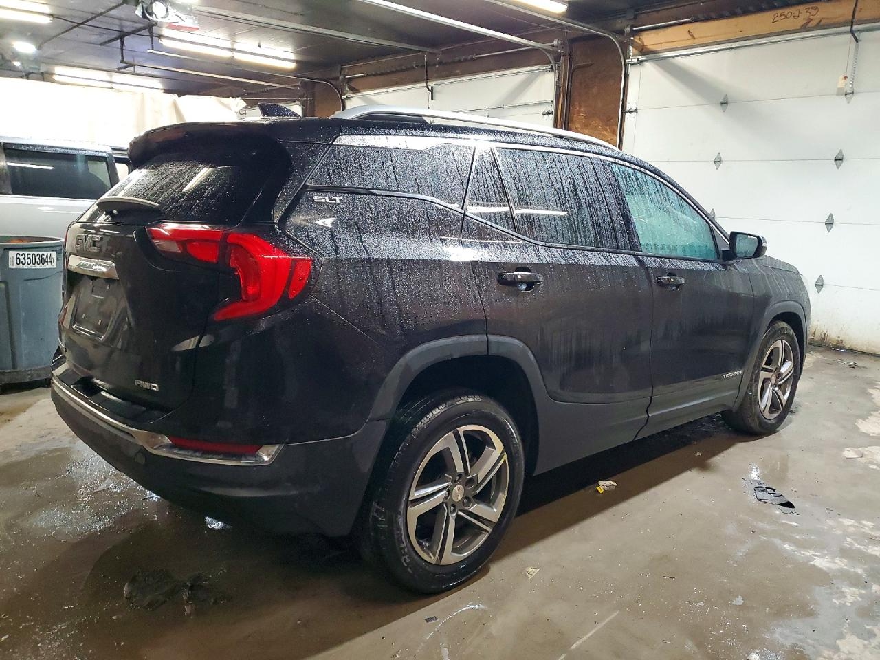 2020 GMC TERRAIN SLT photo 3