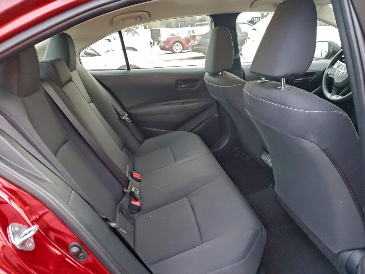 2025 TOYOTA COROLLA LE photo 10