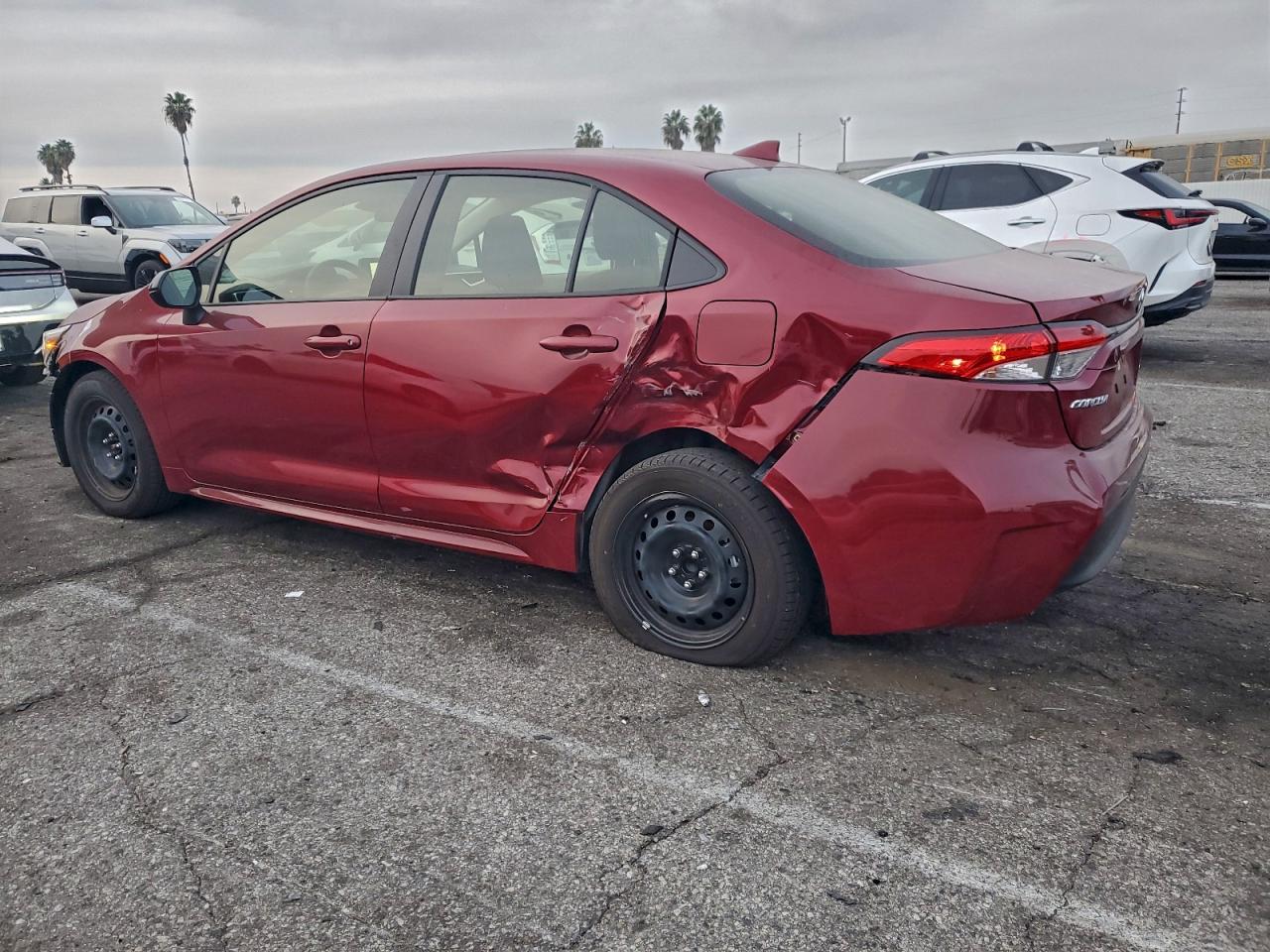 2025 TOYOTA COROLLA LE photo 2