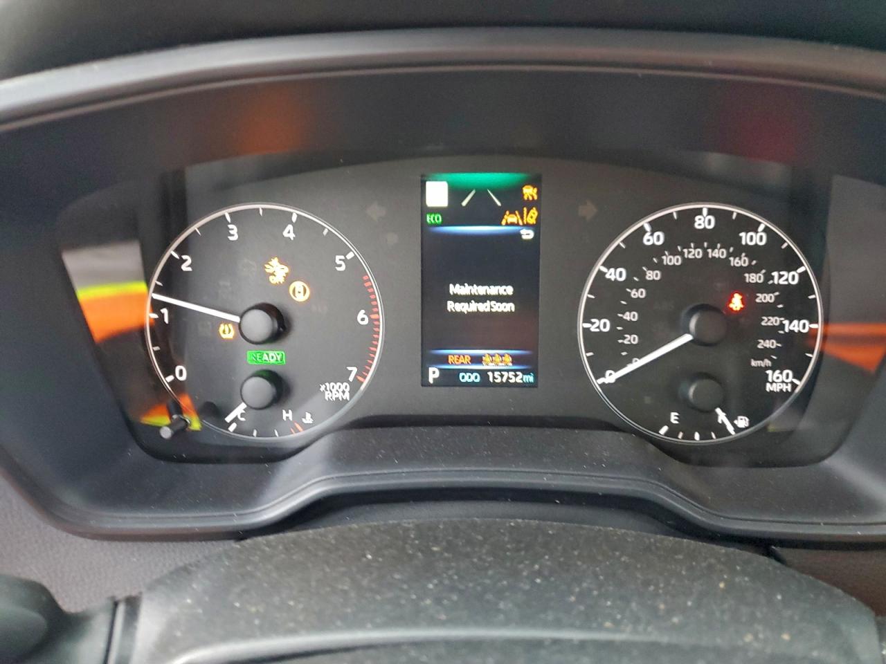 2025 TOYOTA COROLLA LE photo 9