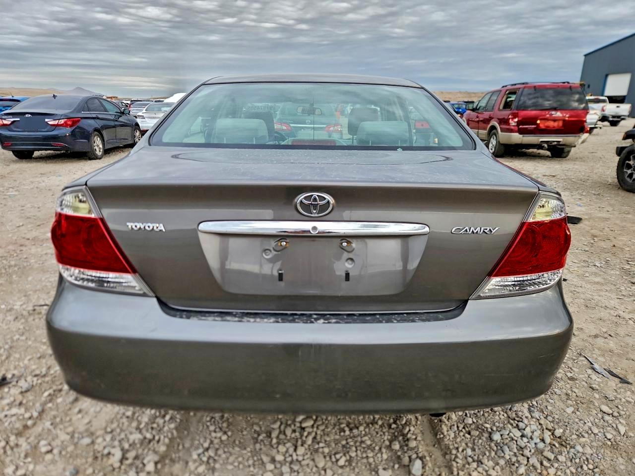 2005 TOYOTA CAMRY LE photo 6