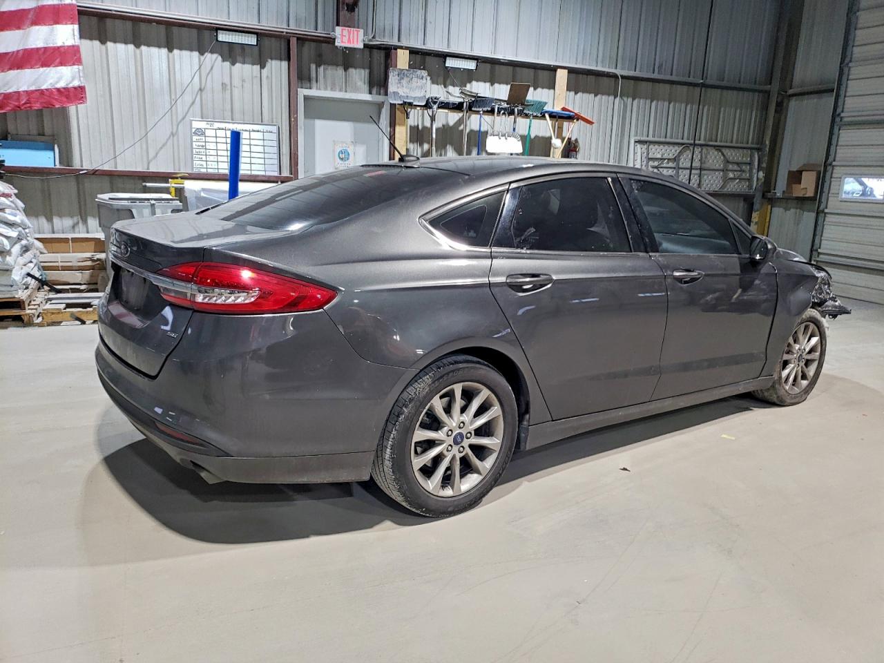2017 FORD FUSION SE photo 3
