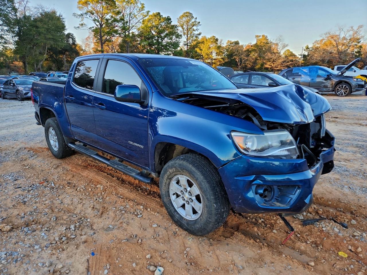 2019 CHEVROLET COLORADO photo 4