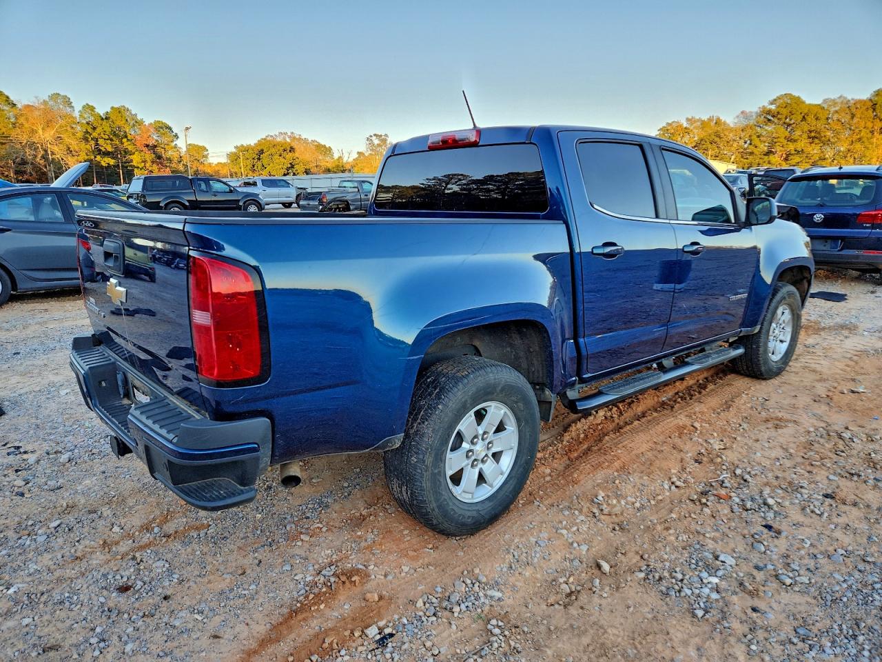 2019 CHEVROLET COLORADO photo 3