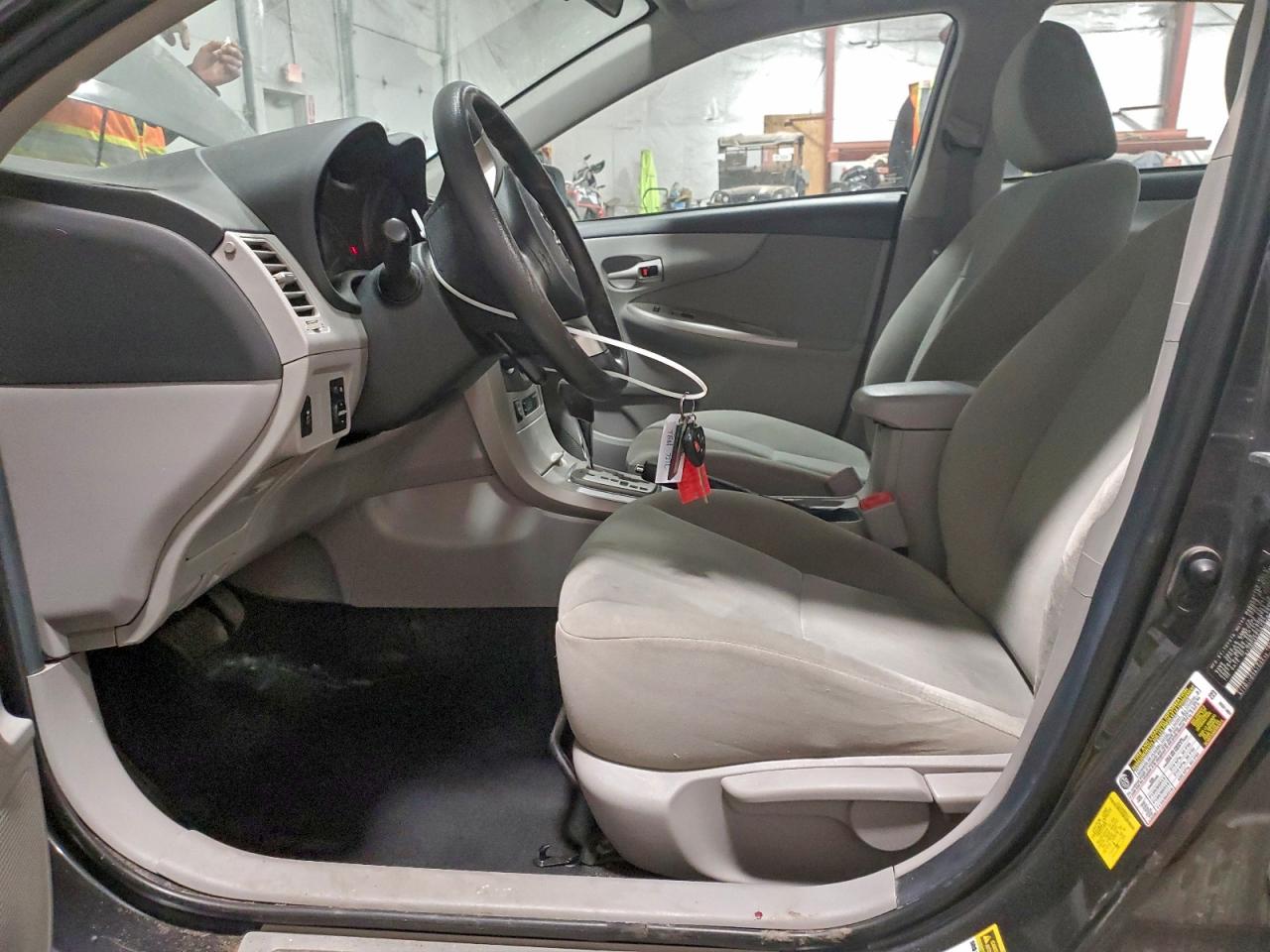 2011 TOYOTA COROLLA BASE photo 7