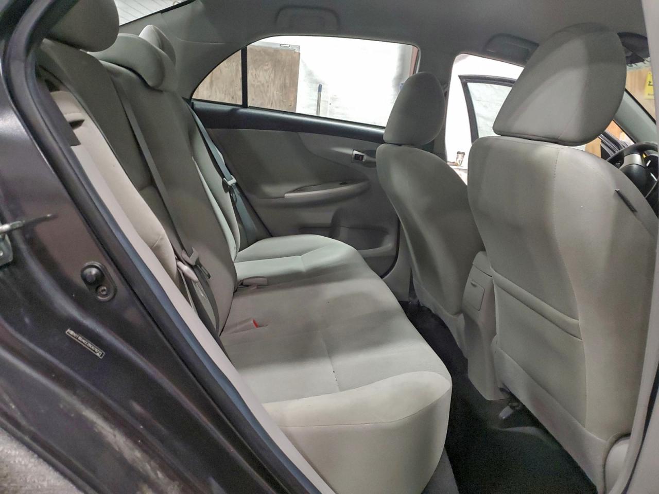 2011 TOYOTA COROLLA BASE photo 10