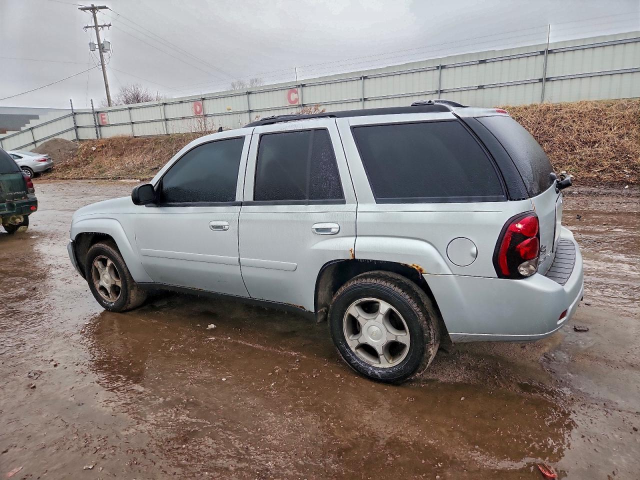 2008 CHEVROLET TRAILBLAZER LS photo 2