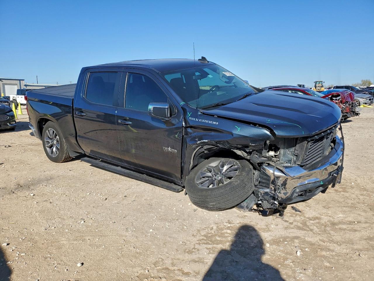 2020 CHEVROLET SILVERADO C1500 LT photo 4