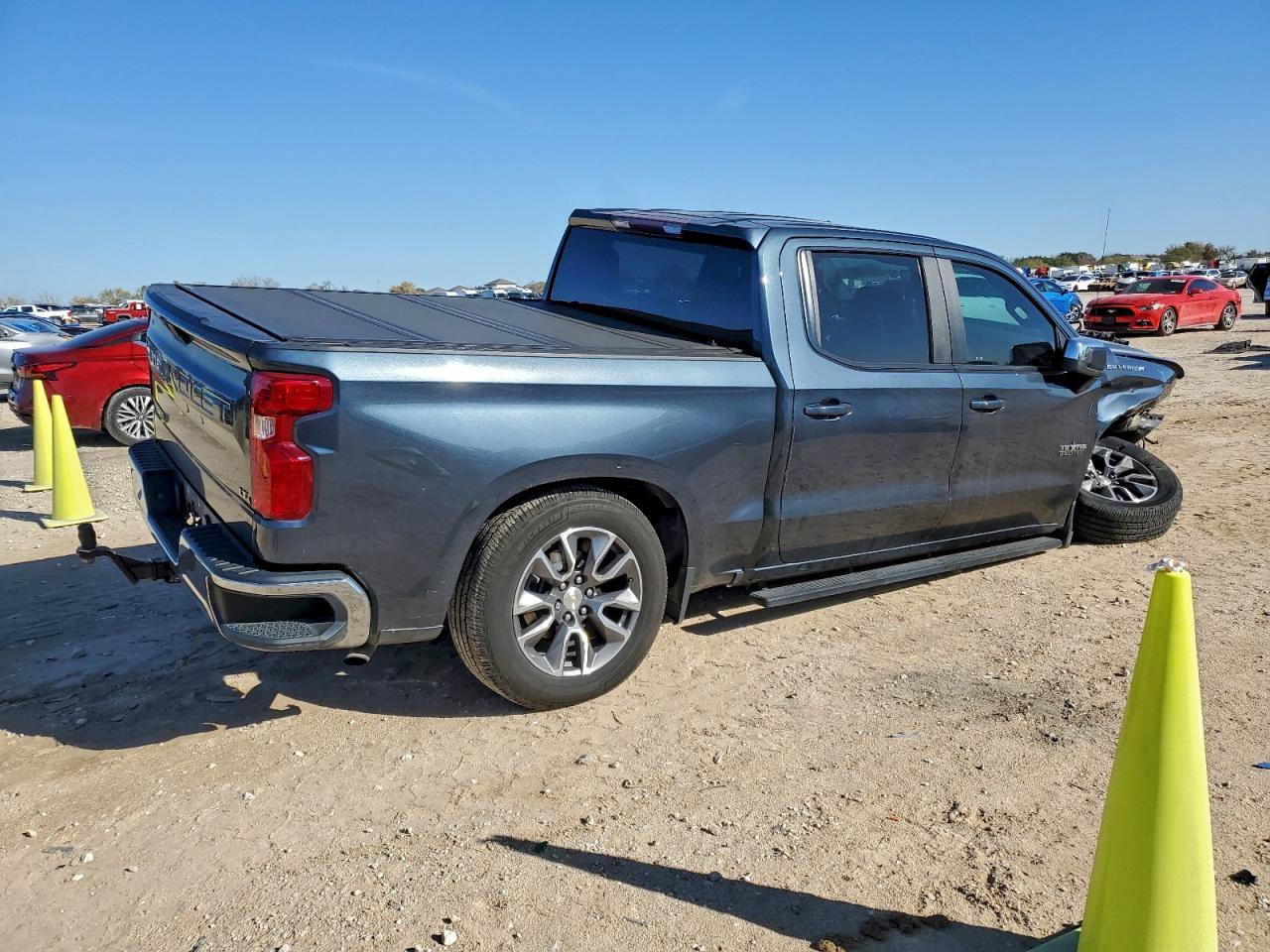 2020 CHEVROLET SILVERADO C1500 LT photo 3