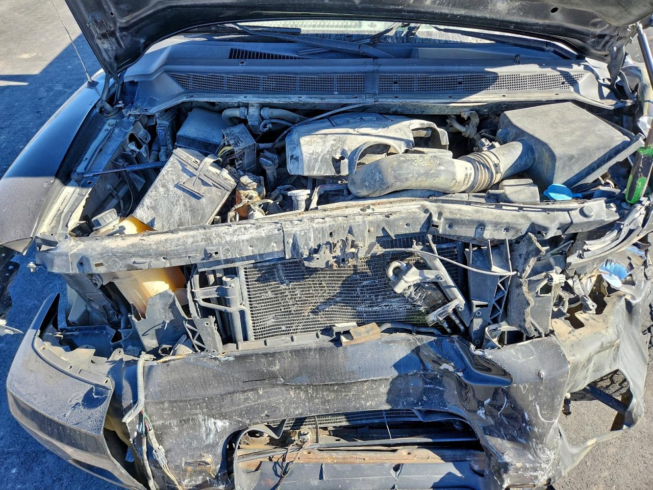 2011 NISSAN TITAN S photo 11