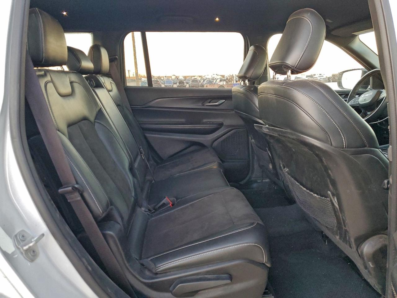 2023 JEEP GRAND CHEROKEE L LAREDO photo 11