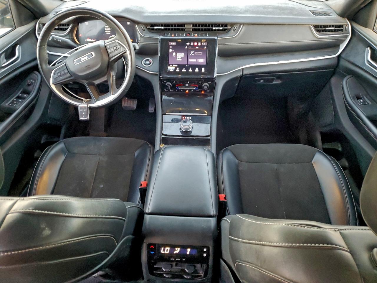 2023 JEEP GRAND CHEROKEE L LAREDO photo 8