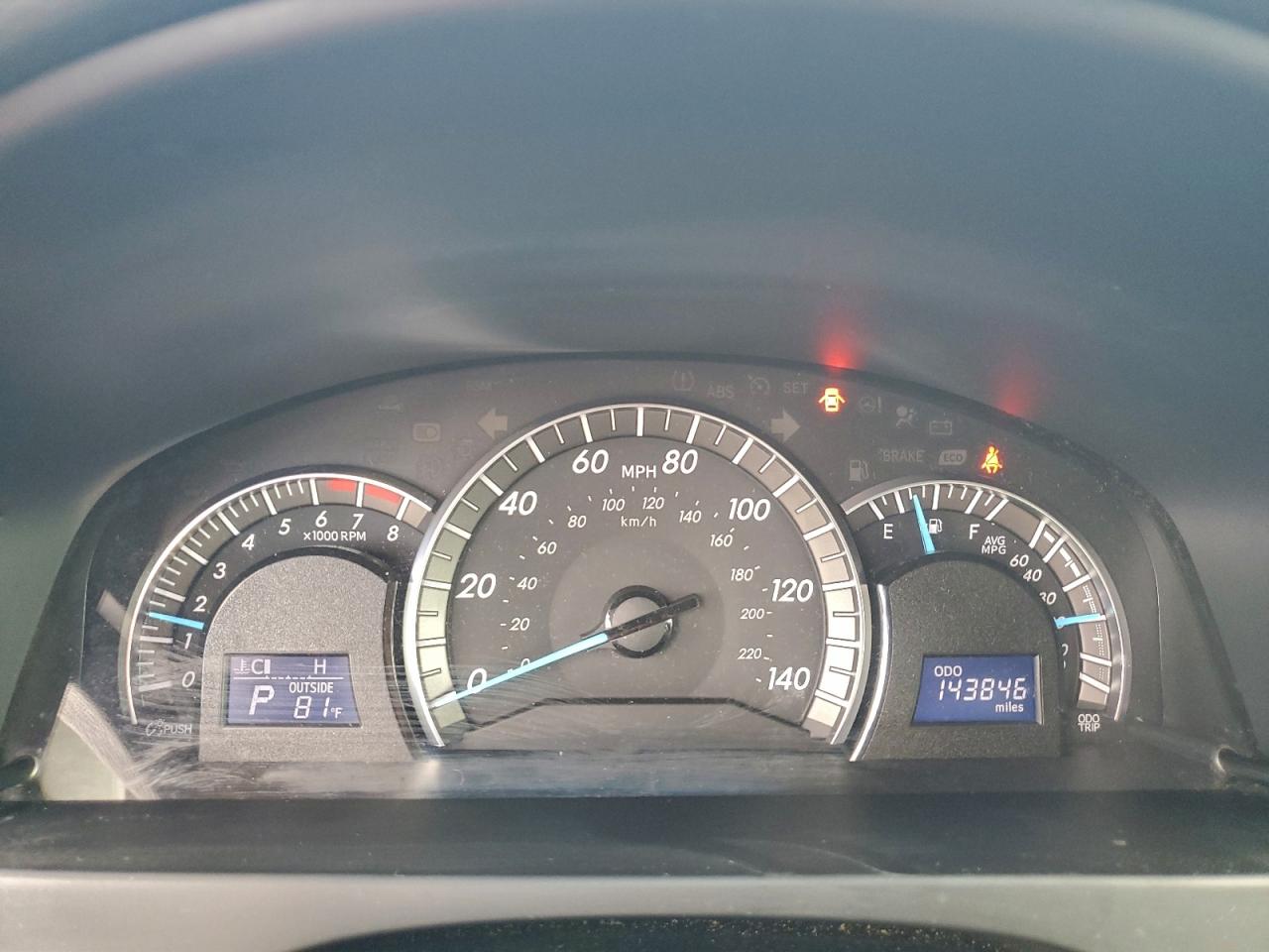 2014 TOYOTA CAMRY L photo 9