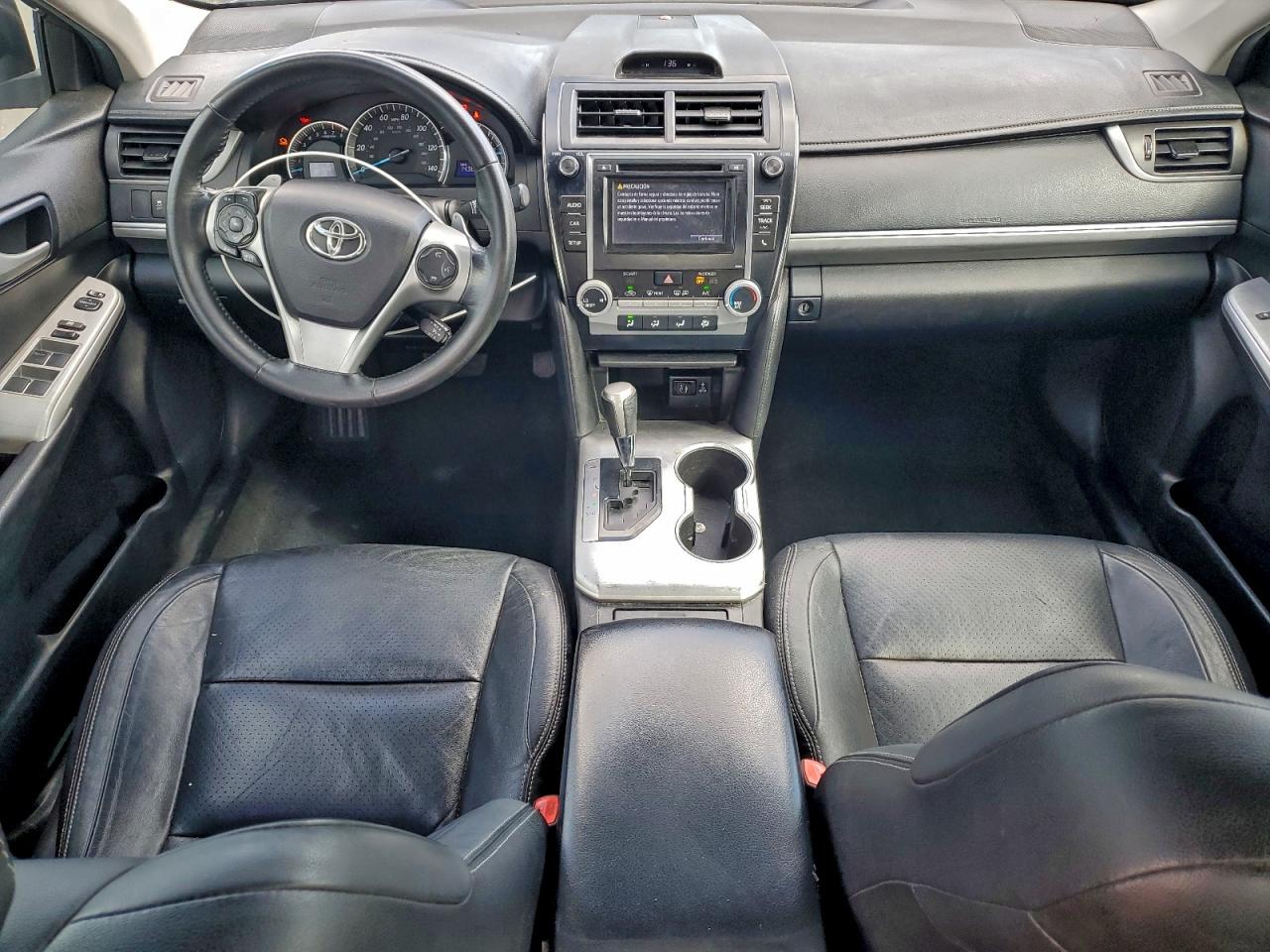 2014 TOYOTA CAMRY L photo 8