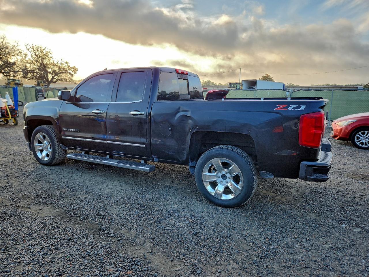 2018 CHEVROLET SILVERADO K1500 LTZ photo 2
