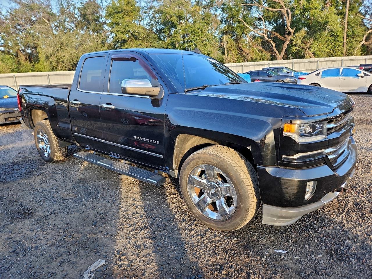 2018 CHEVROLET SILVERADO K1500 LTZ photo 4