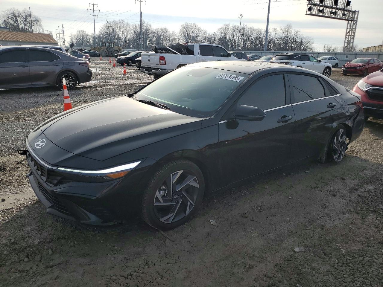 2025 HYUNDAI ELANTRA