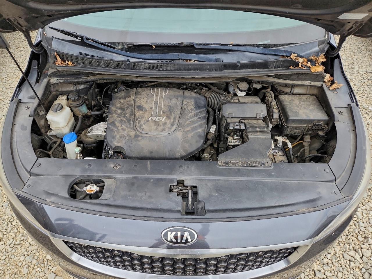 2017 KIA SEDONA LX photo 23