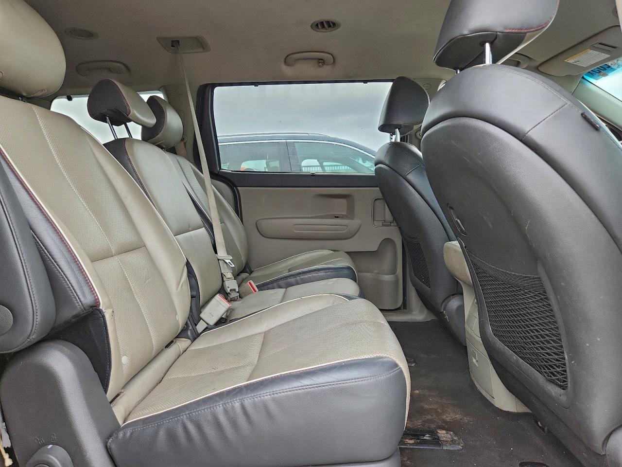 2017 KIA SEDONA LX photo 21