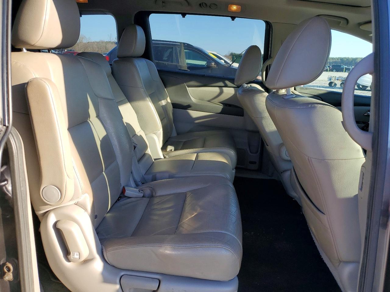 2016 HONDA ODYSSEY EXL photo 11