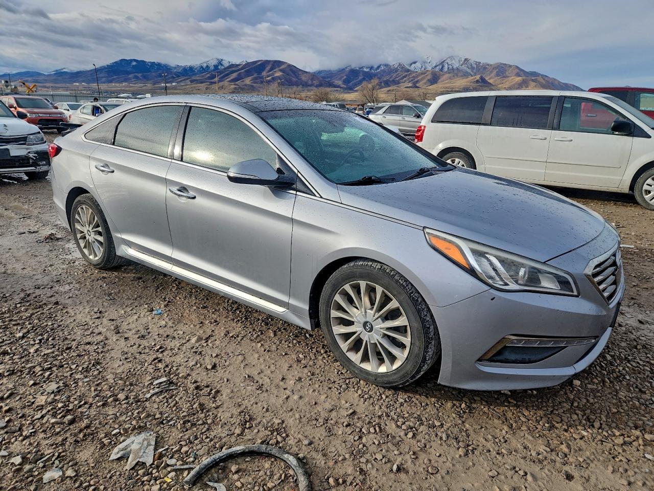 2015 HYUNDAI SONATA SPORT photo 4