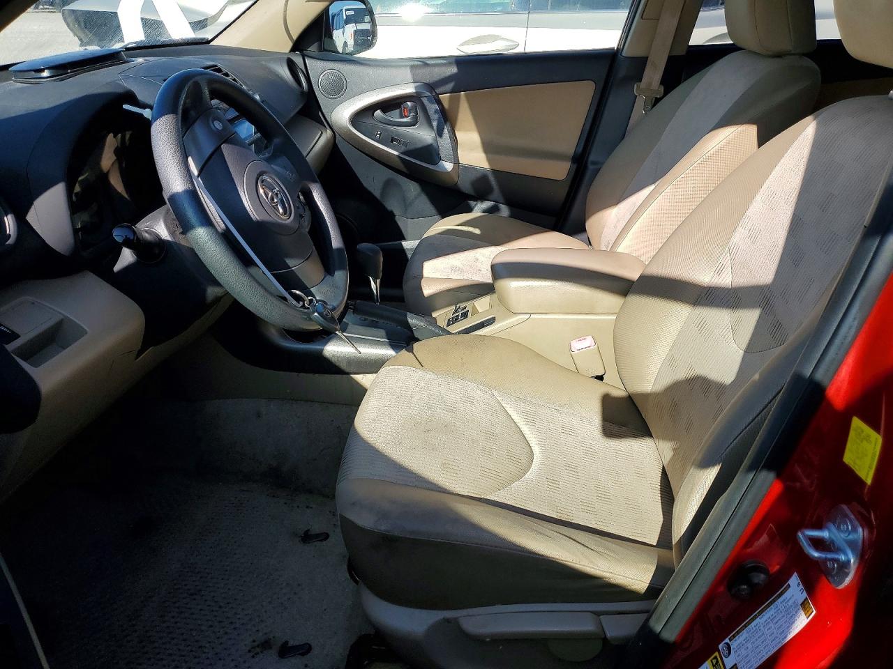 2011 TOYOTA RAV4 photo 7