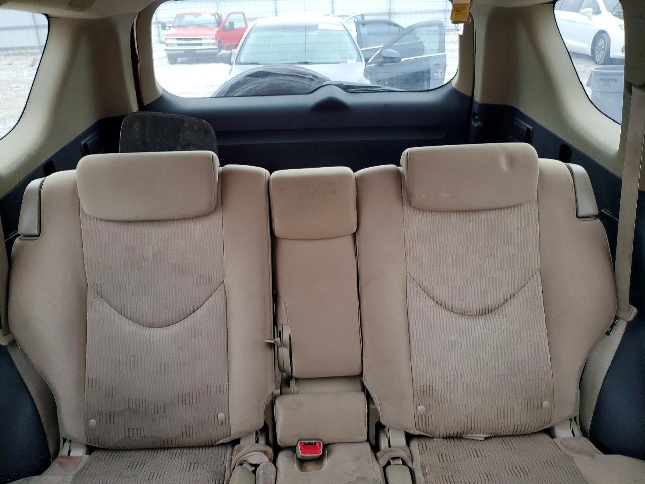 2011 TOYOTA RAV4 photo 10