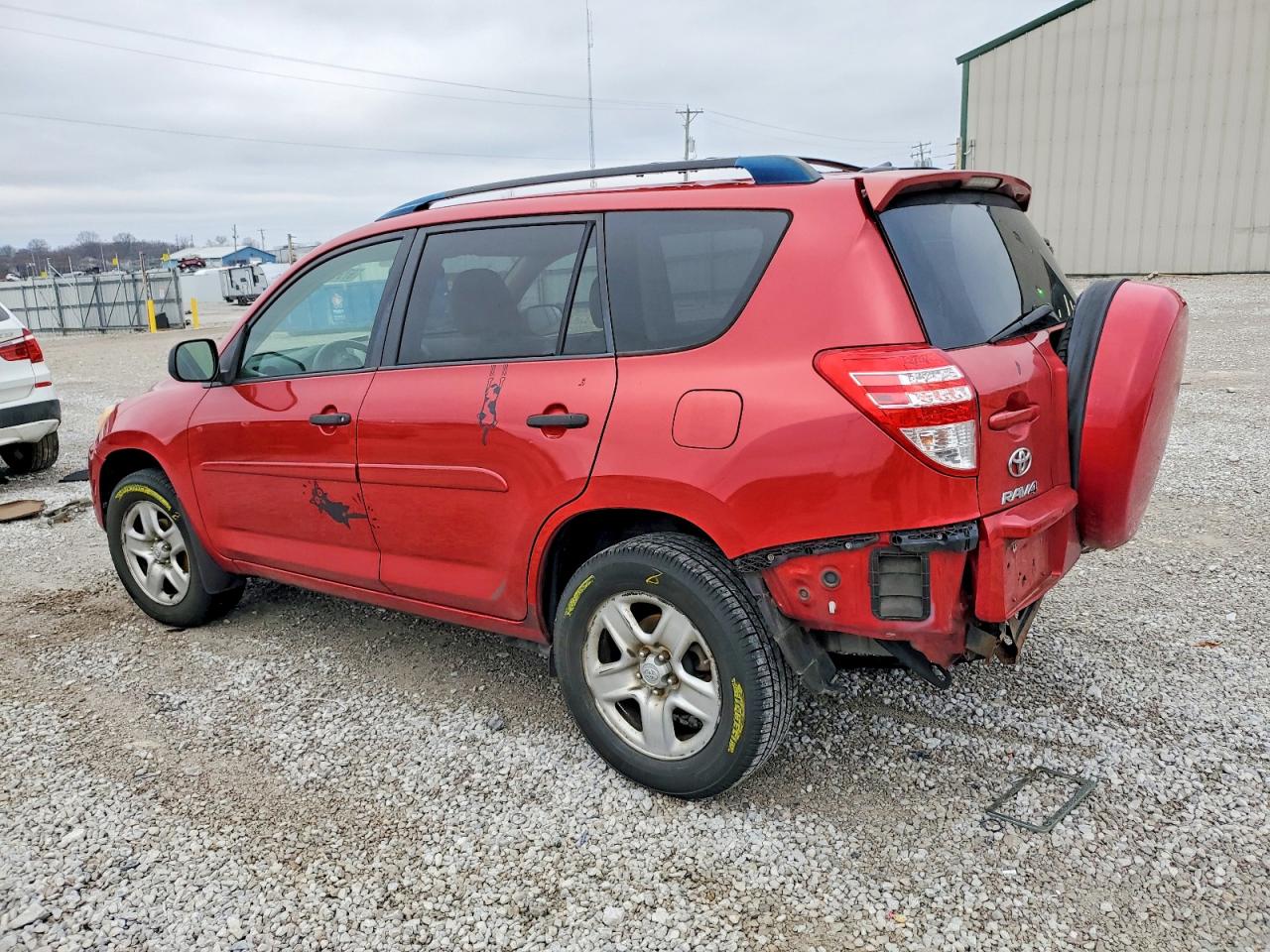 2011 TOYOTA RAV4 photo 2