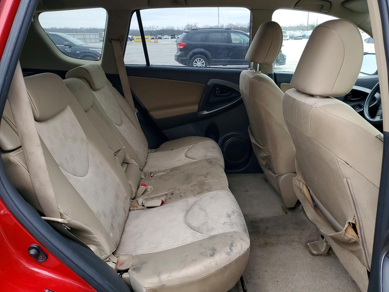 2011 TOYOTA RAV4 photo 11