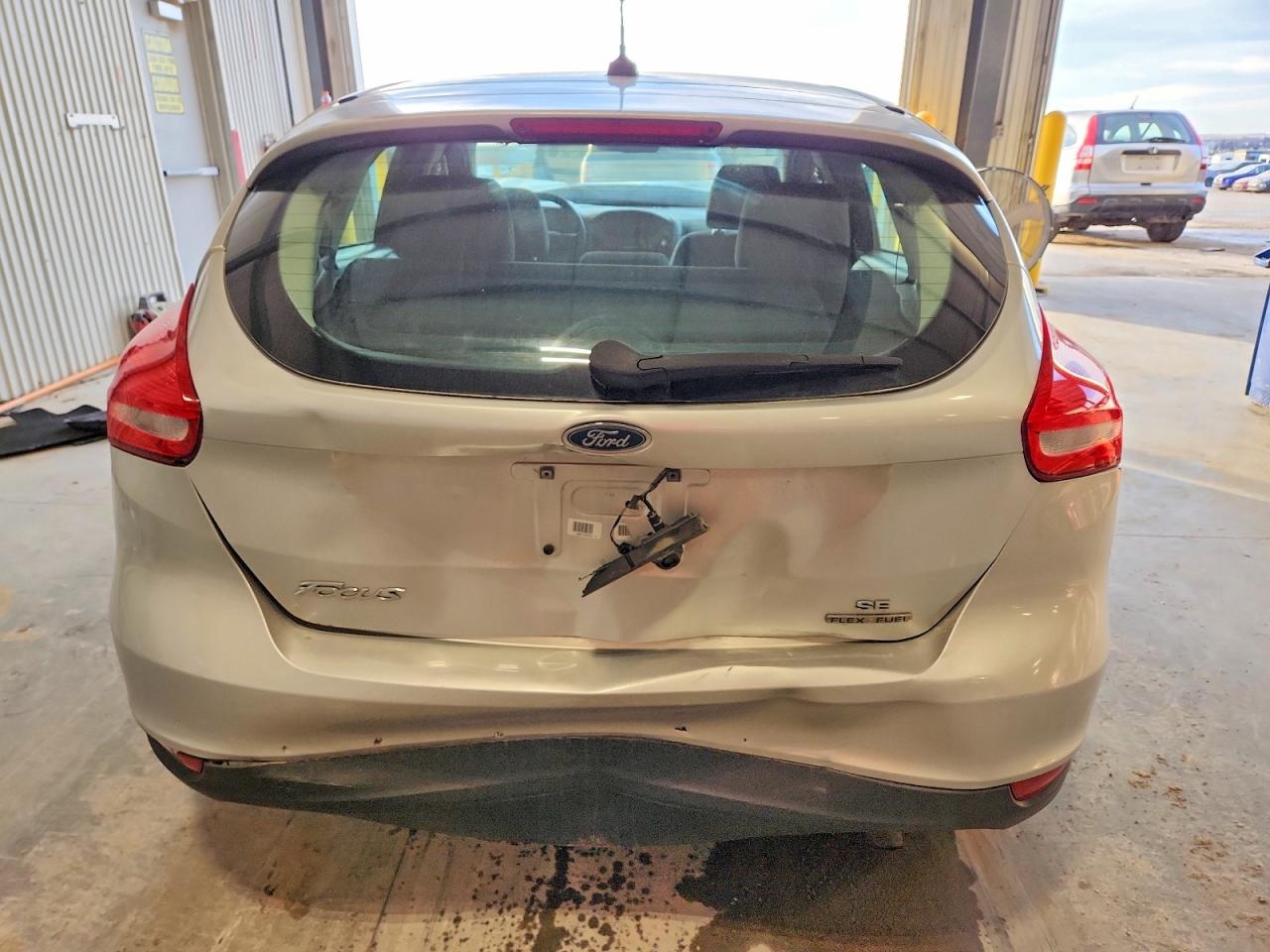 2015 FORD FOCUS SE photo 6