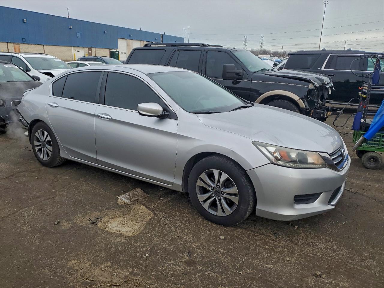 2013 HONDA ACCORD LX photo 4