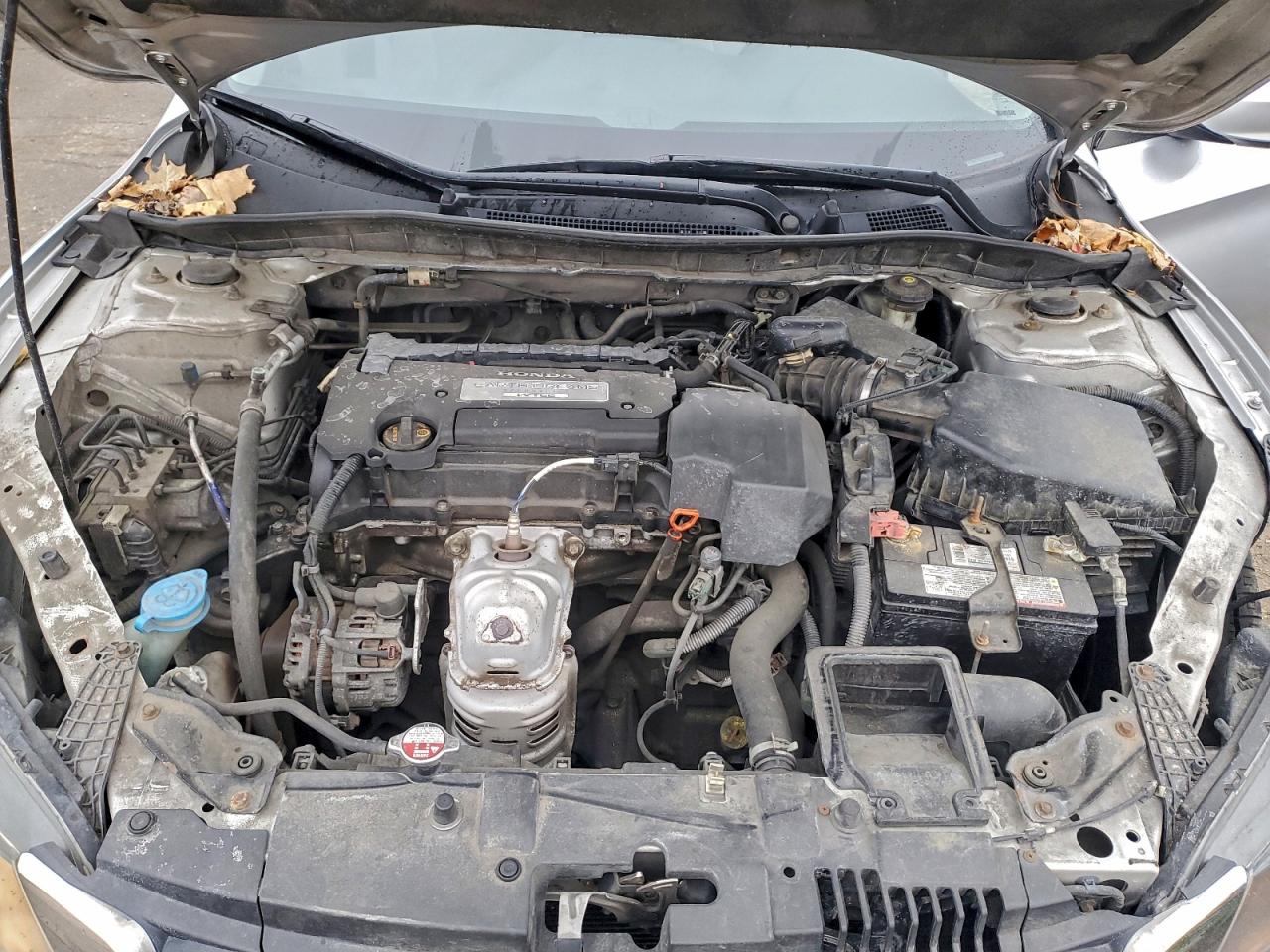 2013 HONDA ACCORD LX photo 11