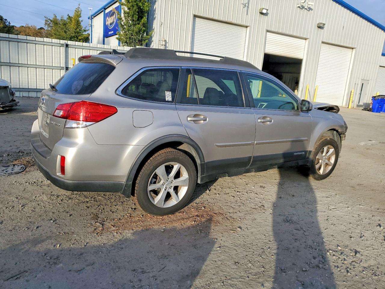 2014 SUBARU OUTBACK 2.5I LIMITED photo 3