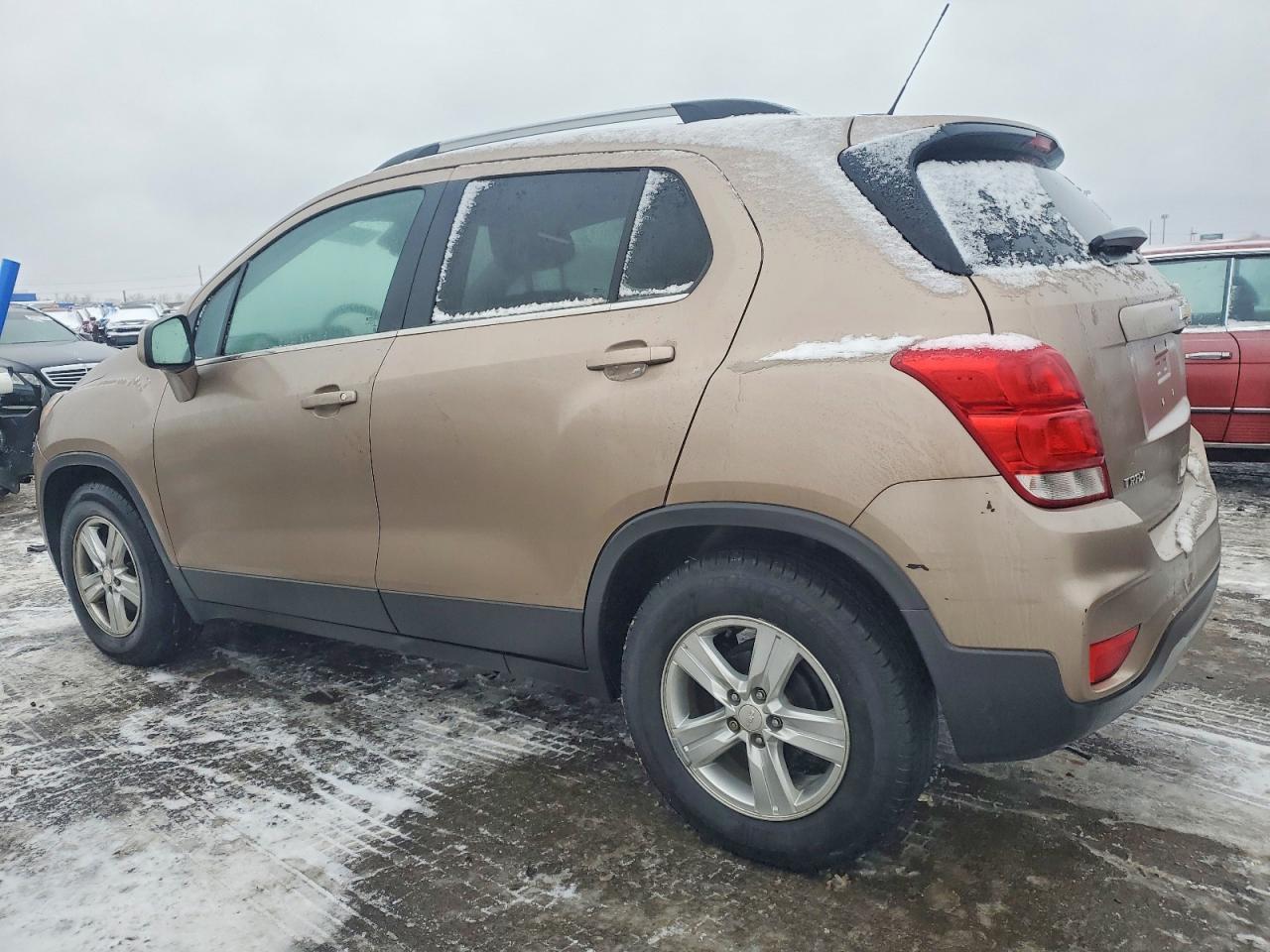 2018 CHEVROLET TRAX 1LT photo 2