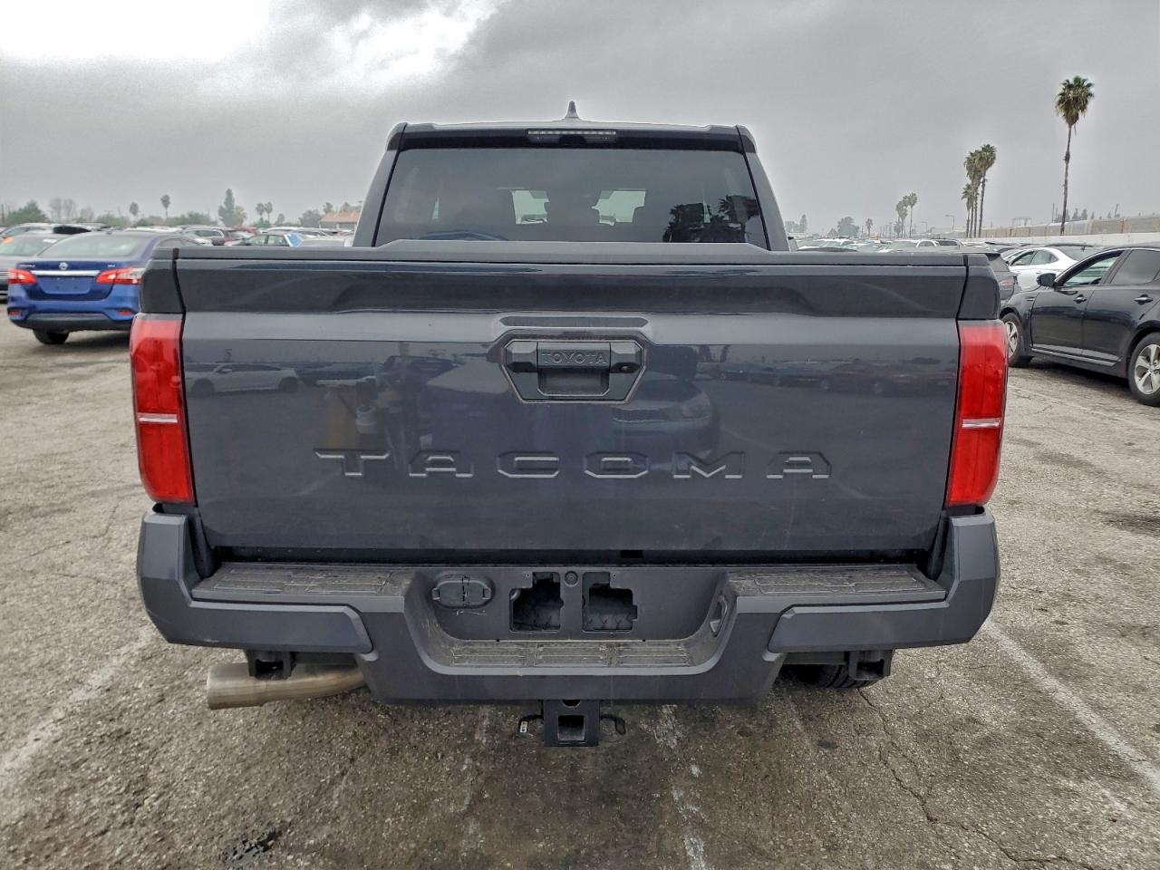 2025 TOYOTA TACOMA DOUBLE CAB photo 6