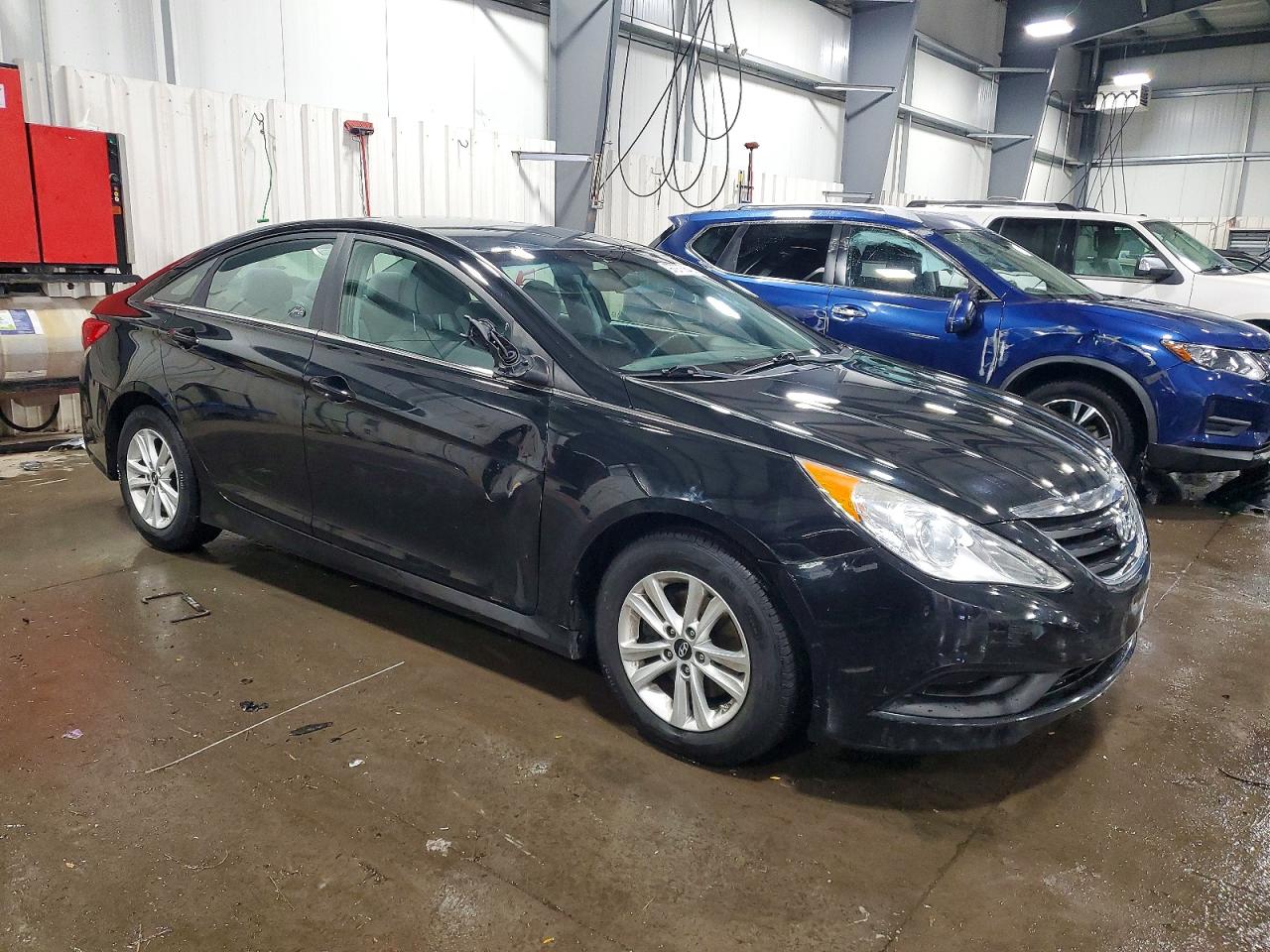 2014 HYUNDAI SONATA GLS photo 4