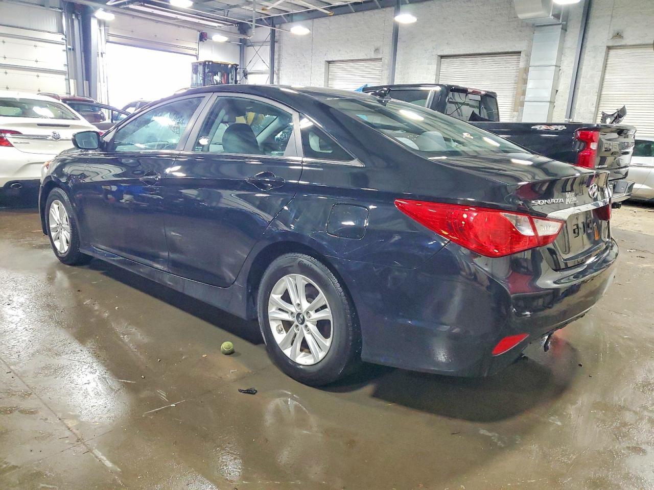 2014 HYUNDAI SONATA GLS photo 2