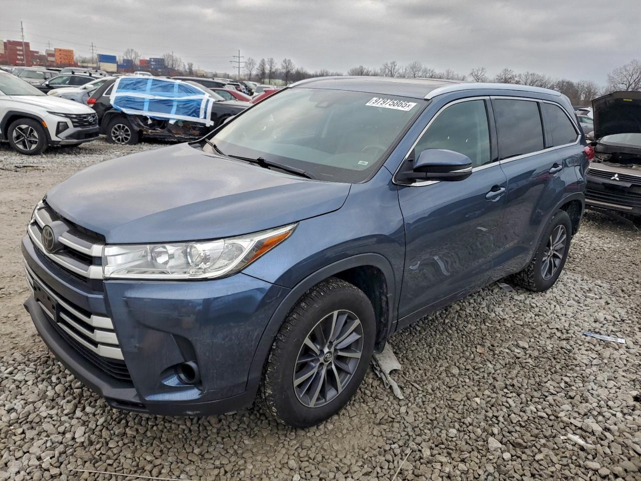 2017 TOYOTA HIGHLANDER