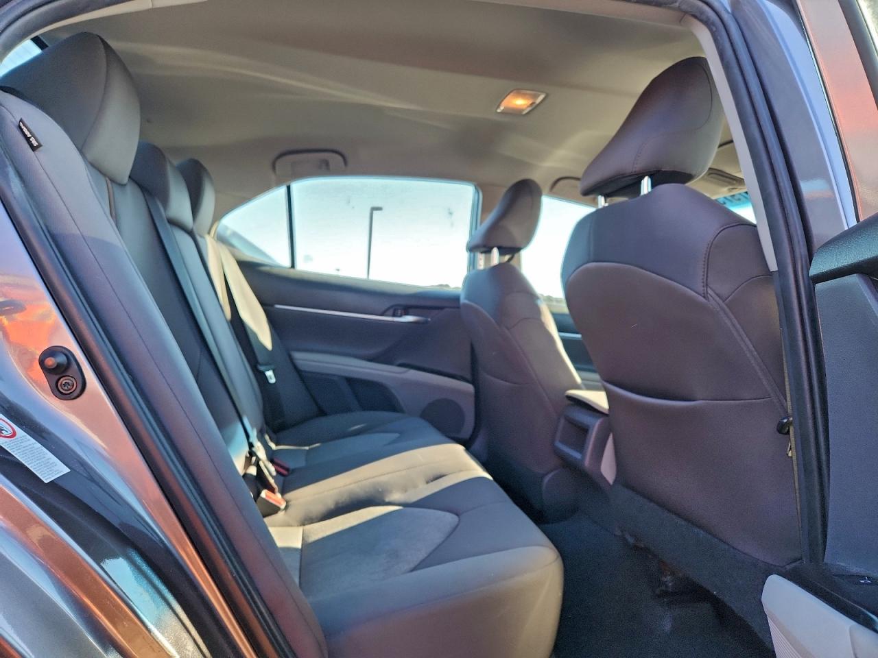 2018 TOYOTA CAMRY L photo 10