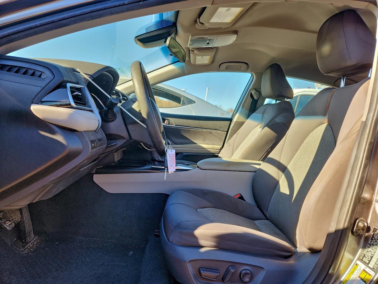 2018 TOYOTA CAMRY L photo 7