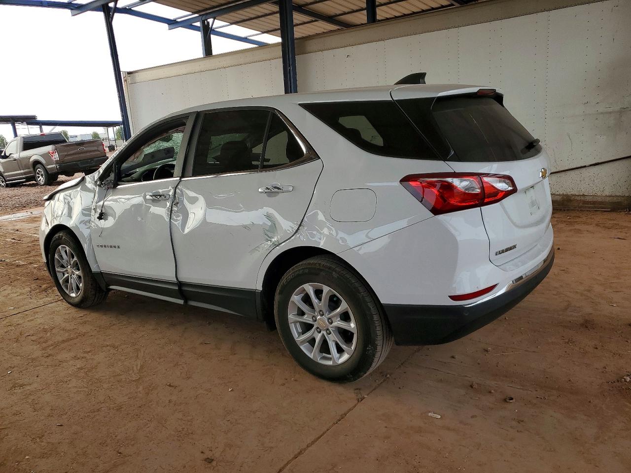 2021 CHEVROLET EQUINOX LT photo 2