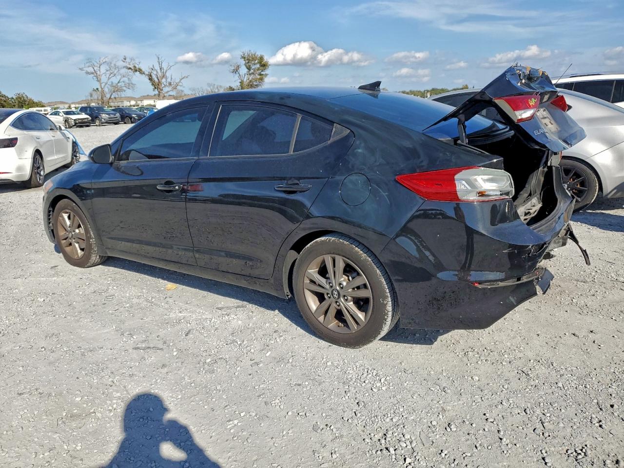 2018 HYUNDAI ELANTRA SEL photo 2