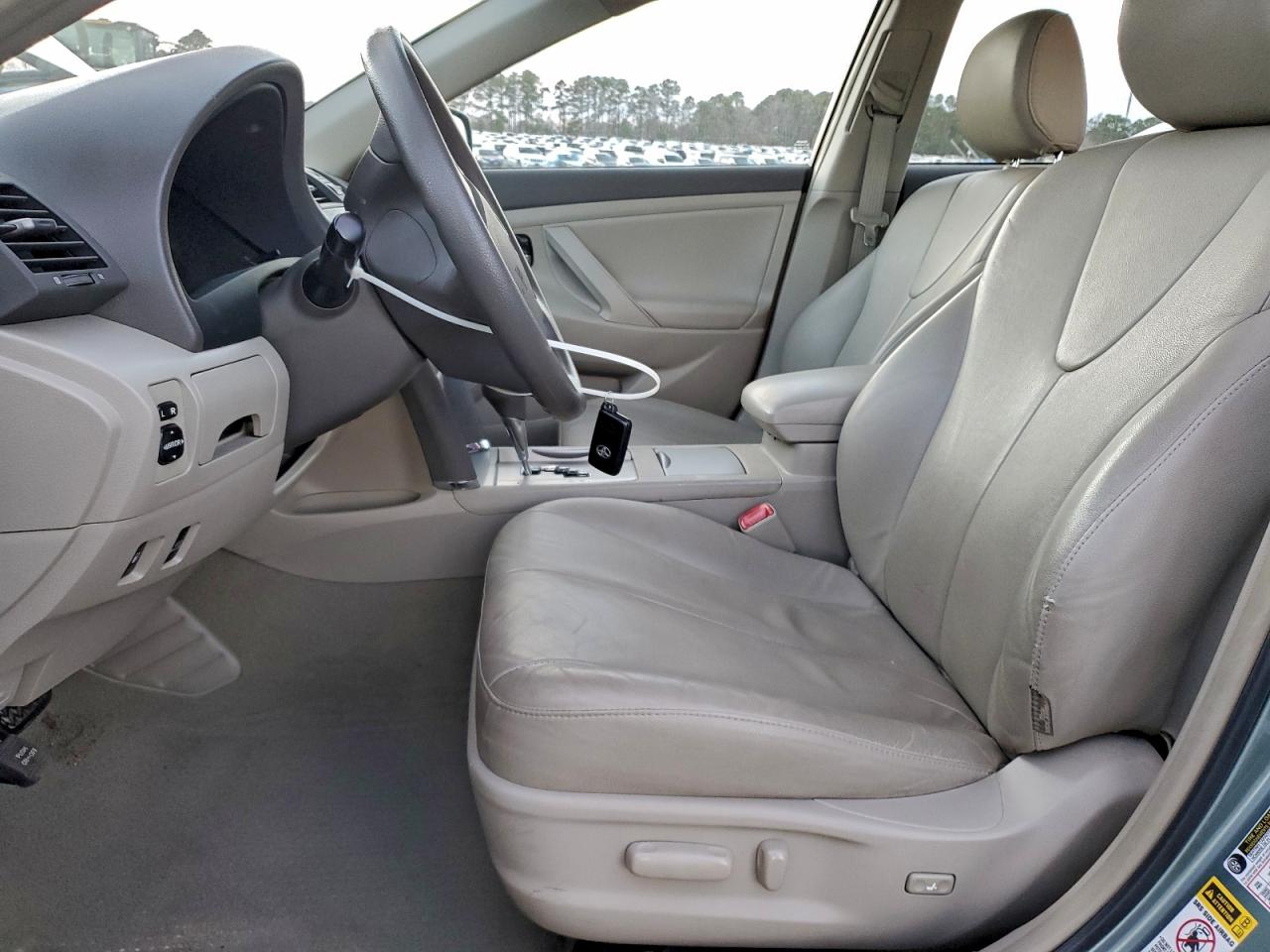 2011 TOYOTA CAMRY HYBRID photo 7
